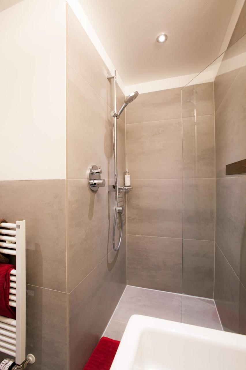 Stern Am Rathaus Hotel Кьолн Екстериор снимка